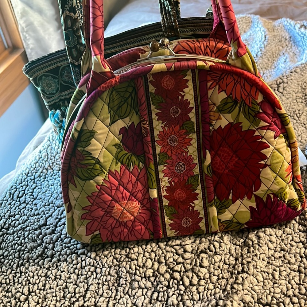 Vera Bradley Hello Dahlia purse